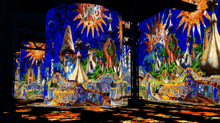 [Sortie]Exposition à l’atelier des Lumières de Gaudi et Dali